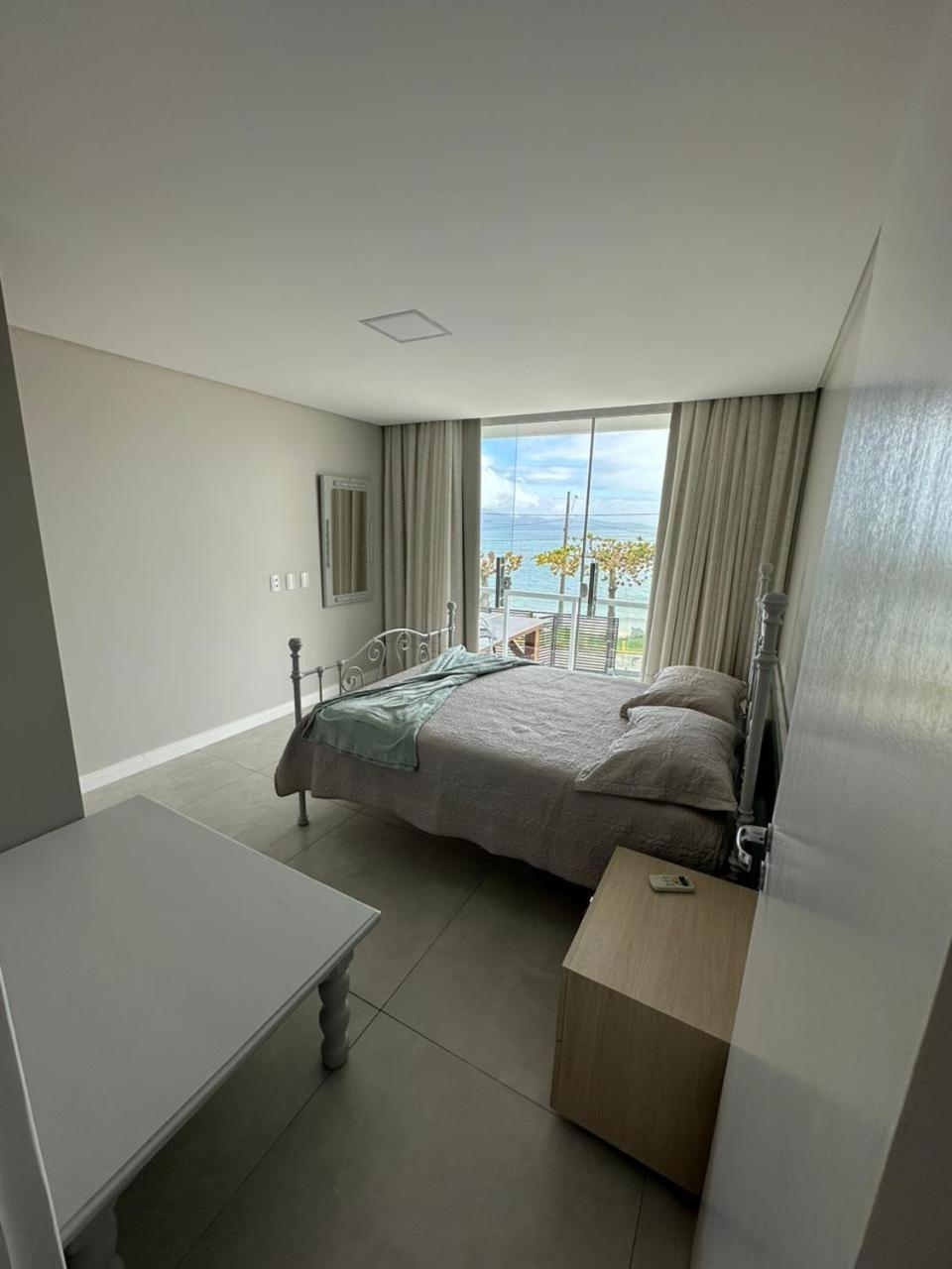 Apartamento Frente Mar Na Baia De بورتو بيلو المظهر الخارجي الصورة